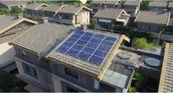 【科普】：看太陽能系統在氣溫40度大晴天是如何工作的